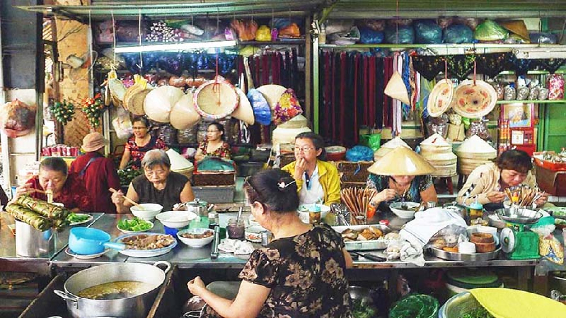 Review 5 Quán Ăn Khuya Sài Gòn Cho Những "Cú Đêm" Đích Thực Review 5 Quán Ăn Khuya Sài Gòn Cho Những "Cú Đêm" Đích Thực