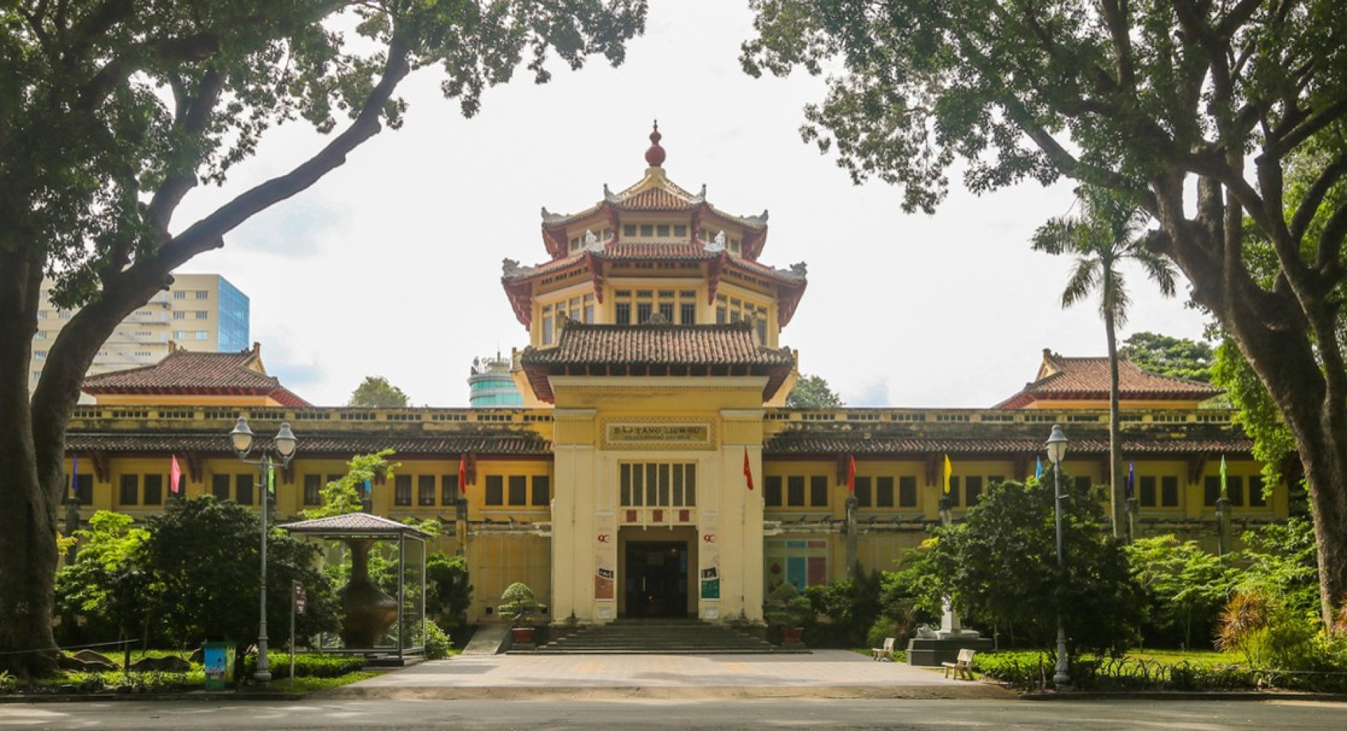 Bảo t&agrave;ng Lịch sử TP.HCM - Kh&aacute;m Ph&aacute; C&aacute;c Bảo T&agrave;ng Ở TP.HCM: H&agrave;nh Tr&igrave;nh Ngược D&ograve;ng Thời Gian Đầy Th&uacute; Vị