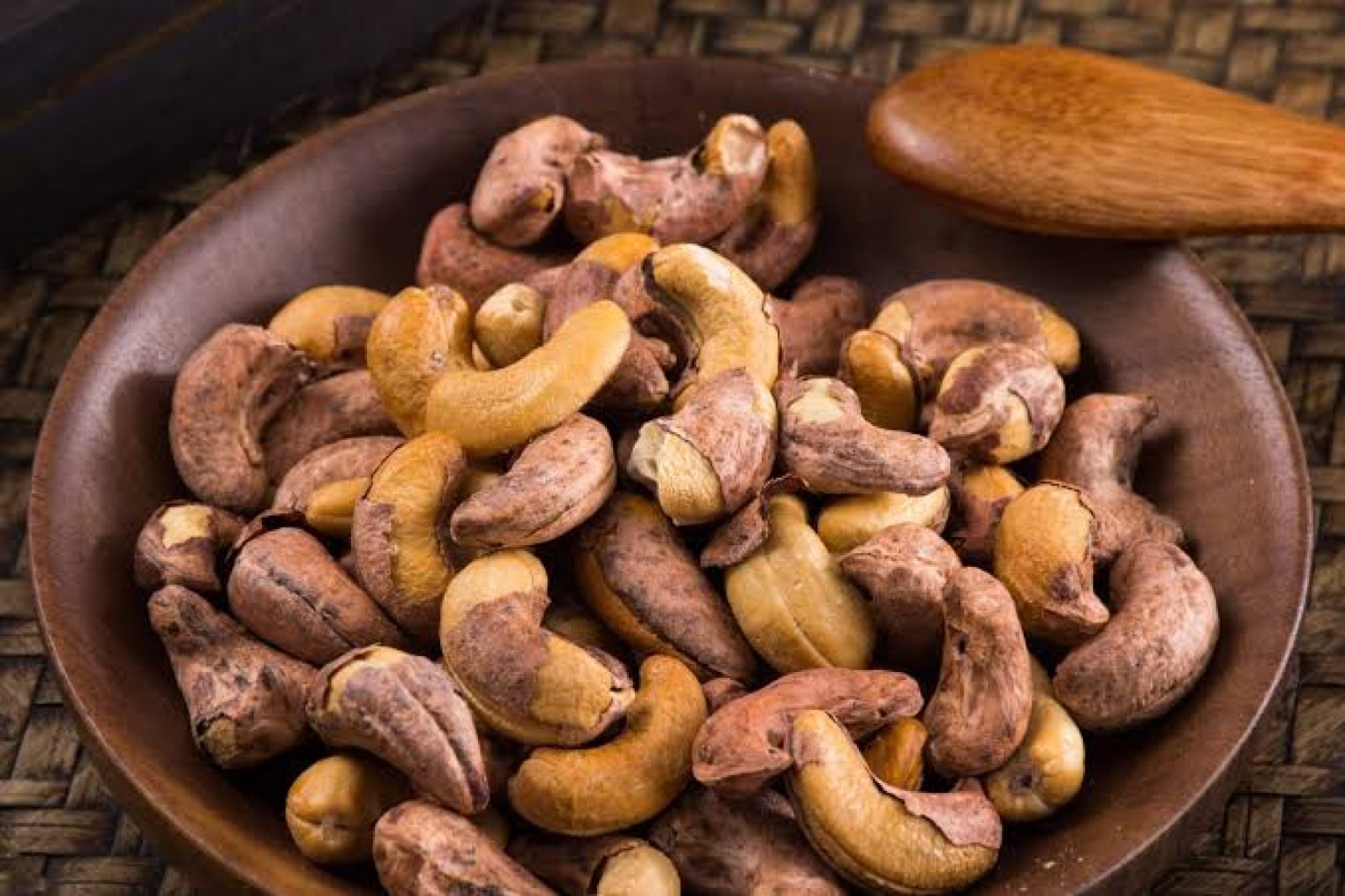Đi đ&acirc;u mua qu&agrave;? Top 7 đặc sản S&agrave;i G&ograve;n l&agrave;m qu&agrave; tinh tế v&agrave; địa chỉ mua sắm uy t&iacute;n