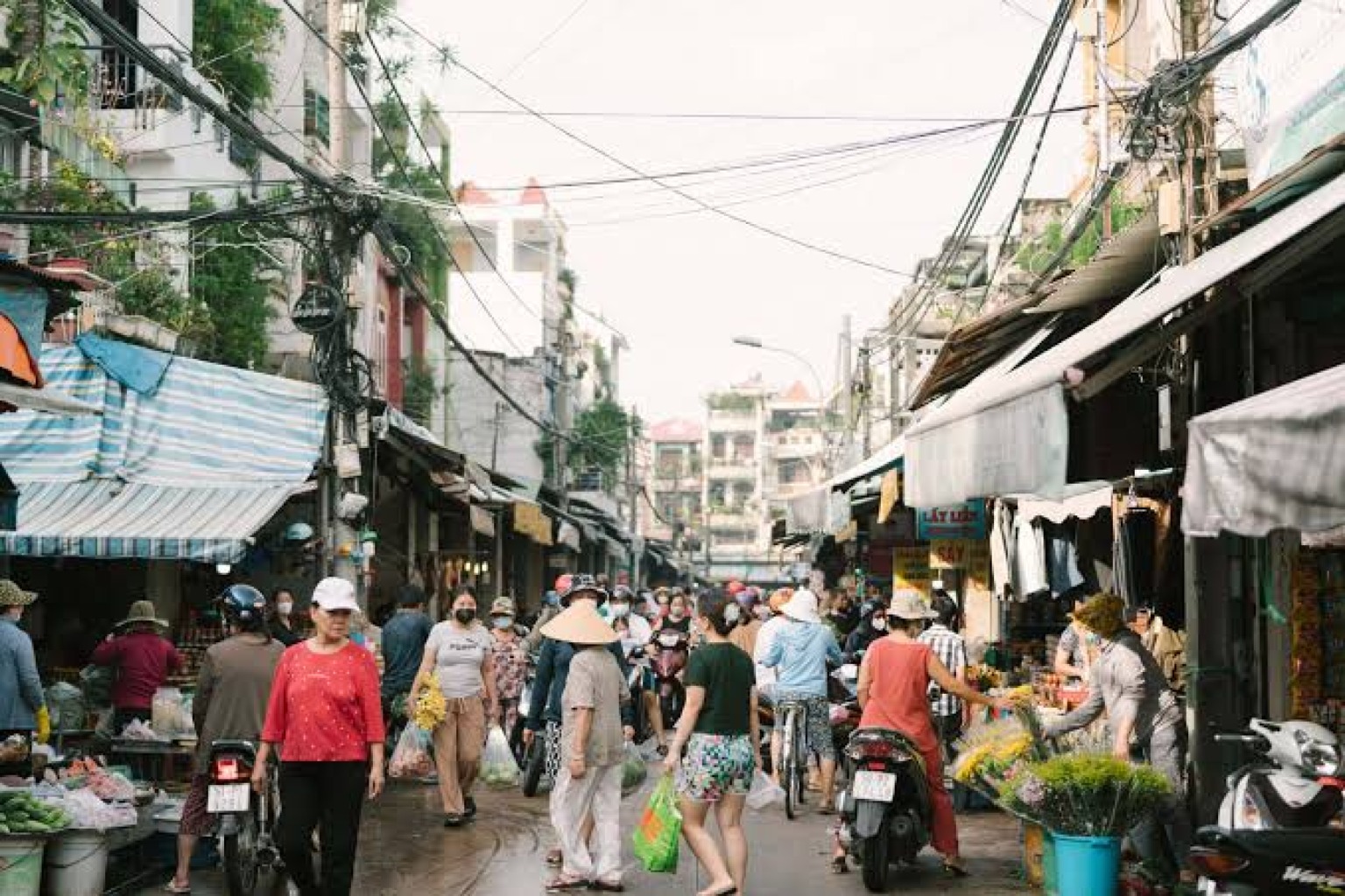 Chợ B&agrave; Hoa &ndash; "G&oacute;c nhỏ miền Trung" giữa l&ograve;ng S&agrave;i Th&agrave;nh