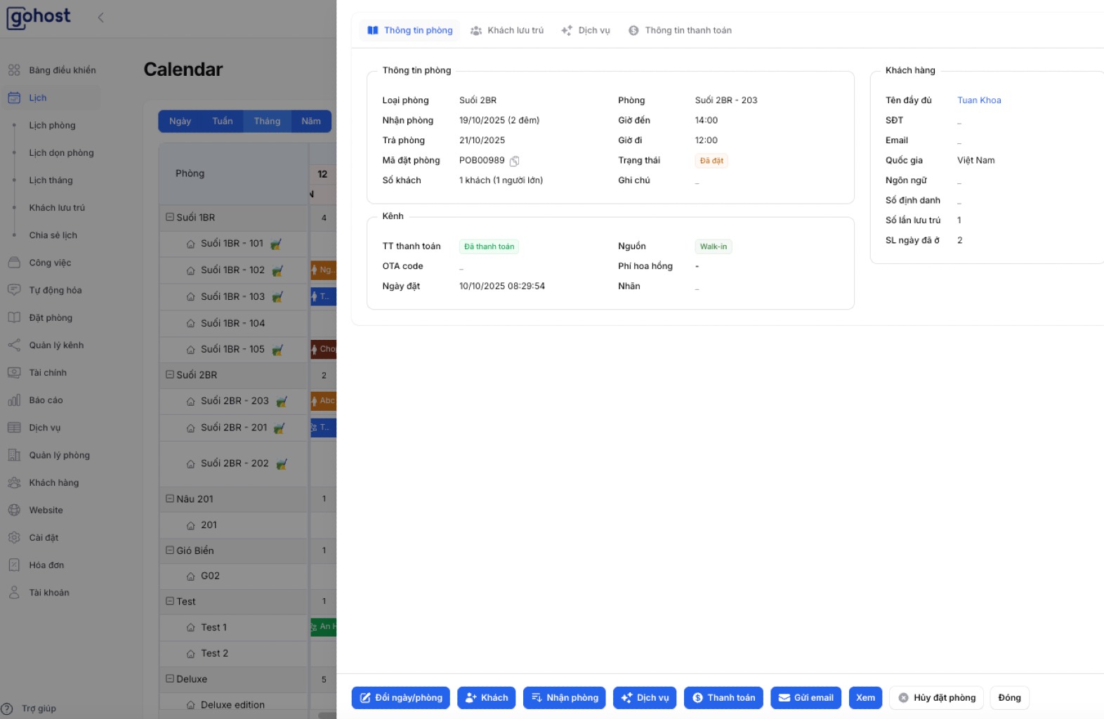 Ảnh chụp giao diện quản lý check-in check-out đơn giản, dễ sử dụng của GoHost, hiển thị thông tin khách hàng lưu trữ tập trung, giúp quá trình xử lý nhanh chóng và tăng trải nghiệm khách hàng cho khách sạn Giao diện quản lý check-in/check-out của GoHost giúp tăng trải nghiệm khách hàng và tối ưu vận hành