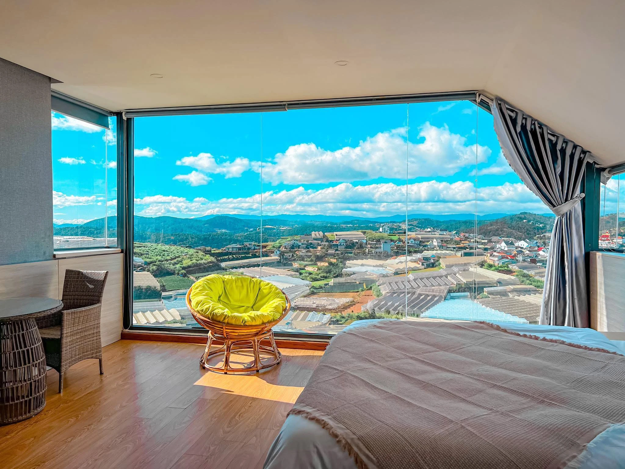 Lux Nest Đà Lạt – Chuỗi Homestay & Villa Đa Phong Cách Nổi Bật Giữa Sương Mù